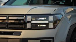 Hyundai Santa Fe 2025 1.6 T-GDI HEV 4WD - lewy przedni reflektor - w³±czony