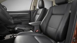 Mitsubishi Outlander III - fotel kierowcy, widok z przodu