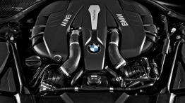 BMW serii 7 G11/G12 (2016) - silnik