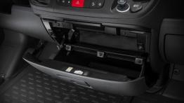 Fiat Ducato III Facelifting Furgon (2014) - schowek w konsoli środkowej otwarty