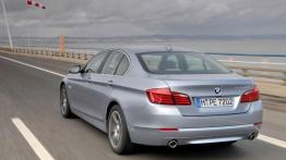 BMW serii 5 ActiveHybrid - widok z tyłu