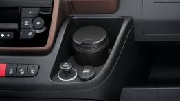 Fiat Ducato III Facelifting Furgon (2014) - konsola środkowa