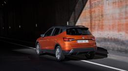 Seat Arona (2017) - widok z tyłu