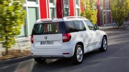 Skoda Yeti Facelifting (2014) - widok z tyłu