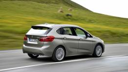 BMW 225i Active Tourer (2014) - widok z tyłu