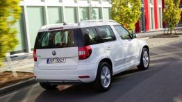 Skoda Yeti Facelifting (2014) - widok z tyłu