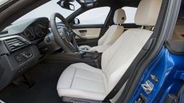 BMW 428i Gran Coupe M Sport - widok ogólny wnętrza z przodu