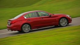 Infiniti Q50 2.0 Turbo (2014) - prawy bok
