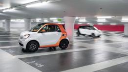 Smart fortwo III (2015) - lewy bok