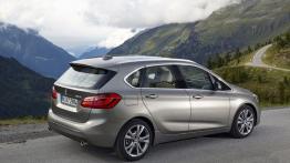 BMW 225i Active Tourer (2014) - widok z tyłu