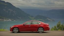 Infiniti Q50 2.0 Turbo (2014) - lewy bok