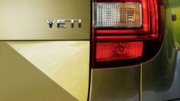 Skoda Yeti Facelifting (2014) - prawy tylny reflektor - włączony