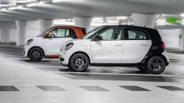 Smart fortwo III (2015) - lewy bok