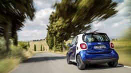 Smart fortwo III (2015) - widok z tyłu