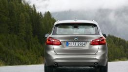 BMW 225i Active Tourer (2014) - widok z tyłu