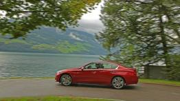 Infiniti Q50 2.0 Turbo (2014) - lewy bok
