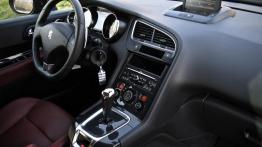 Peugeot 5008 pierwszej generacji – ciekawa propozycja dla rodziny