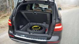 Nowy Mercedes ML350 - pierwsza jazda z dreszczykiem (film)