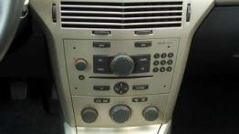 Opel Astra III sedan 1.3 CDTI - spory sedan dla oszczędnych