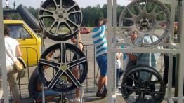 Moc, dźwięk i ... błoto