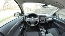 Mitsubishi Outlander 2.2 DI-D - zyskuje przy bliższym poznaniu