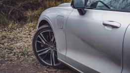 Volvo V60 2.0 T8 Twin Engine 390 KM - galeria redakcyjna  - lewy bok