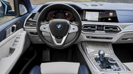 BMW X7 - pe?ny panel przedni