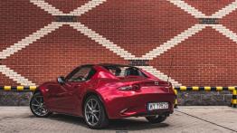 Mazda MX-5 RF 2.0 SKY-G I-ELOOP 160 KM - galeria redakcyjna - widok z ty?u