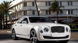 Bentley Mulsanne Speed (2015) - widok z przodu