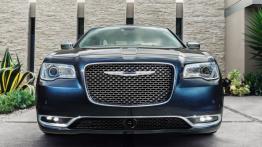 Chrysler 300C Platinum 2015 - widok z przodu