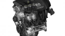 Mazda CX-5 Facelifting (2015) - przekrój silnika