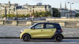 Smart forfour II (2015) w Paryżu - lewy bok