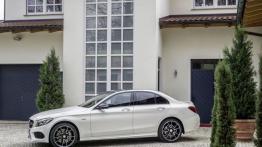 Mercedes klasy C 450 AMG 4MATIC sedan (2016) - lewy bok