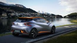 Nissan Sway Concept (2015) - widok z tyłu