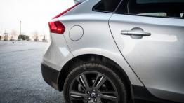 Volvo V40 II Cross Country 2.0 D4 - galeria redakcyjna - prawe tylne nadkole