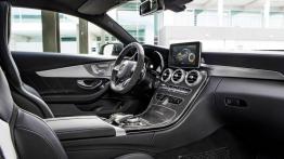 Mercedes-AMG C63 Coupe (2016) - kokpit