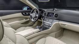 Mercedes-Benz SL (2016) - widok ogólny wnętrza z przodu