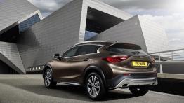 Infiniti QX30 (2016) - widok z tyłu