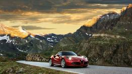 Alfa Romeo 4C (2013) - widok z przodu