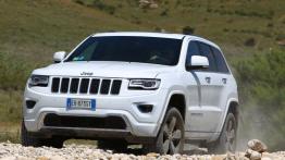 Jeep Grand Cherokee IV Facelifting (2014) Overland - widok z przodu