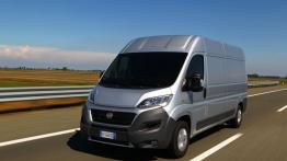 Fiat Ducato III Facelifting Furgon (2014) - widok z przodu