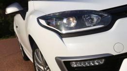 Renault Megane III Cabrio Facelifting GT (2014) - prawy przedni reflektor - wyłączony