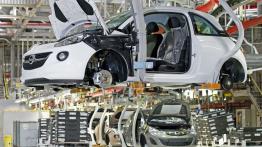 Opel Adam 1.4 LPG ecoFLEX (2013) - taśma produkcyjna