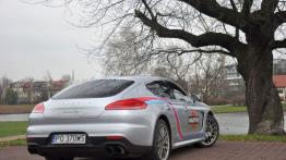 Porsche Panamera Facelifting 3.0 420KM - galeria redakcyjna - widok z tyłu