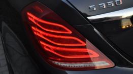 Mercedes S (W222) 350 BlueTEC L - galeria redakcyjna - lewy tylny reflektor - włączony