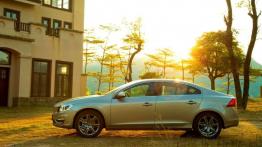 Volvo S60L (2014) - lewy bok