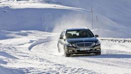 Mercedes E 350 CDI 4MATIC W212 kombi - widok z przodu