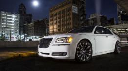 Chrysler 300 Motown Edition - lewy bok