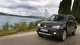 Suzuki Grand Vitara II 5d Facelifting (2012) - widok z przodu