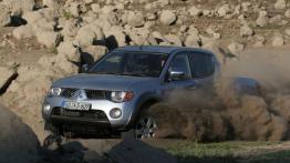 Mitsubishi L200 IV - lewy bok